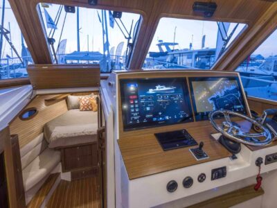 True North 39 nav station