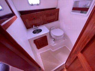 2004-hunt-yachts-surfhunter-29-14