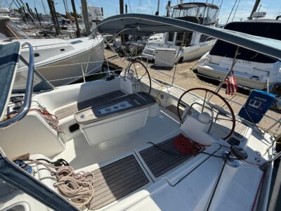 2010-beneteau-oceanis-43-12