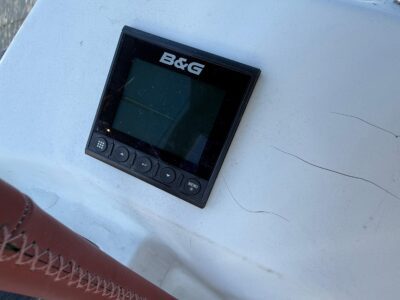 2010-beneteau-oceanis-43-18