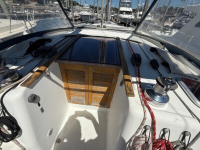 2010-beneteau-oceanis-43-20