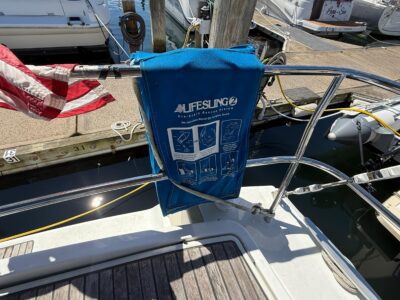 2010-beneteau-oceanis-43-21