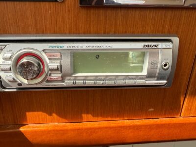 2010-beneteau-oceanis-43-53