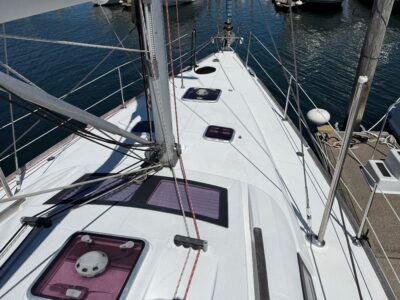 2010-beneteau-oceanis-43-6