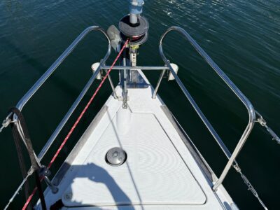 2010-beneteau-oceanis-43-7