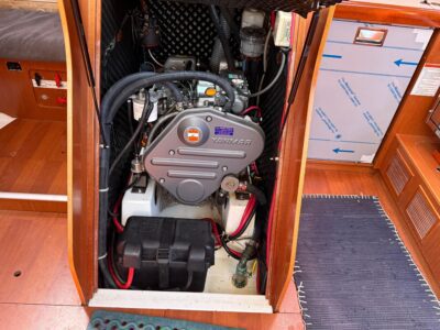 2010-beneteau-oceanis-43-74