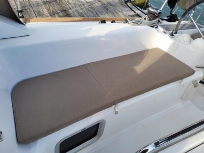 2014-jeanneau-sun-odyssey-379-11