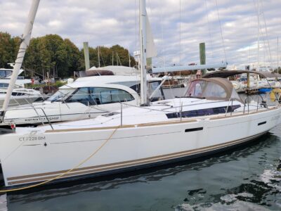 2014-jeanneau-sun-odyssey-379-2