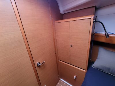 2014-jeanneau-sun-odyssey-379-27