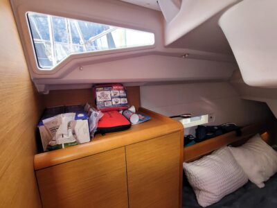 2014-jeanneau-sun-odyssey-379-44
