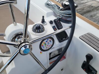 2014-jeanneau-sun-odyssey-379-9