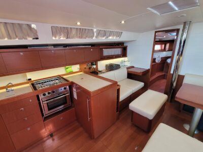 2015-beneteau-oceanis-45-16