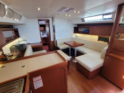2015-beneteau-oceanis-45-18