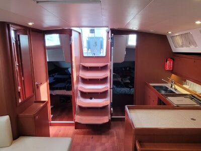 2015-beneteau-oceanis-45-30