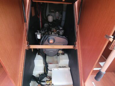2015-beneteau-oceanis-45-33