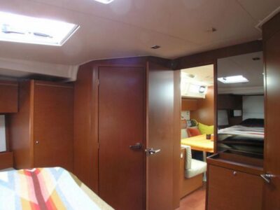 2019-beneteau-oceanis-51-1-10