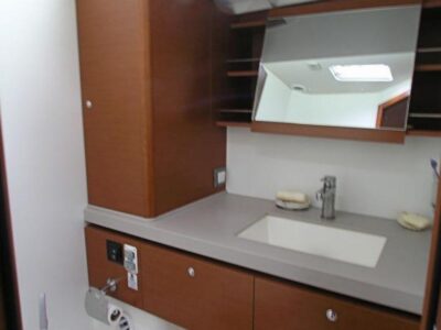 2019-beneteau-oceanis-51-1-14