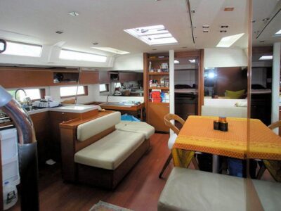 2019-beneteau-oceanis-51-1-3