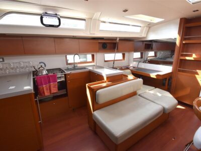 2019-beneteau-oceanis-51-1-5