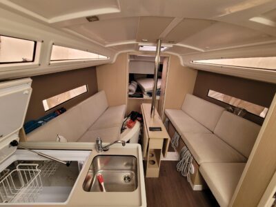 2020-beneteau-oceanis-30-1-30