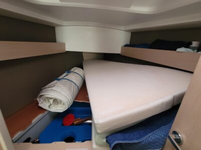 2020-beneteau-oceanis-30-1-37