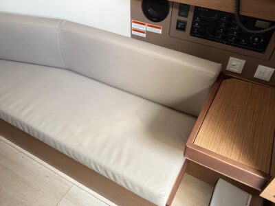 2021-beneteau-oceanis-35-1-18