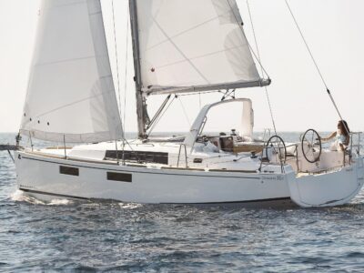 2021-beneteau-oceanis-35-1-2
