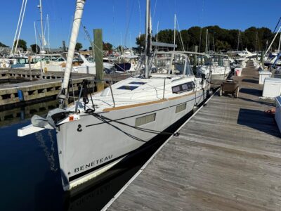 2021-beneteau-oceanis-35-1-5