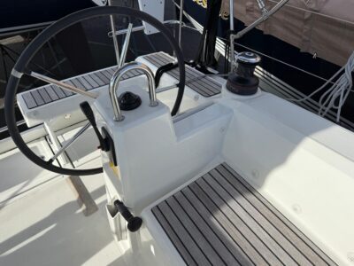 2021-beneteau-oceanis-35-1-8