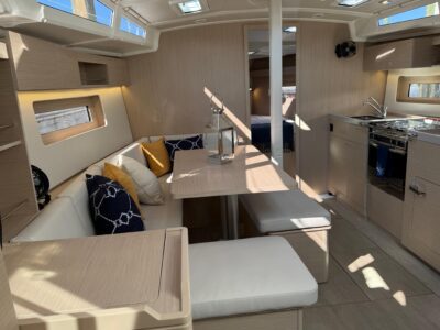 2024-beneteau-oceanis-37-1-19