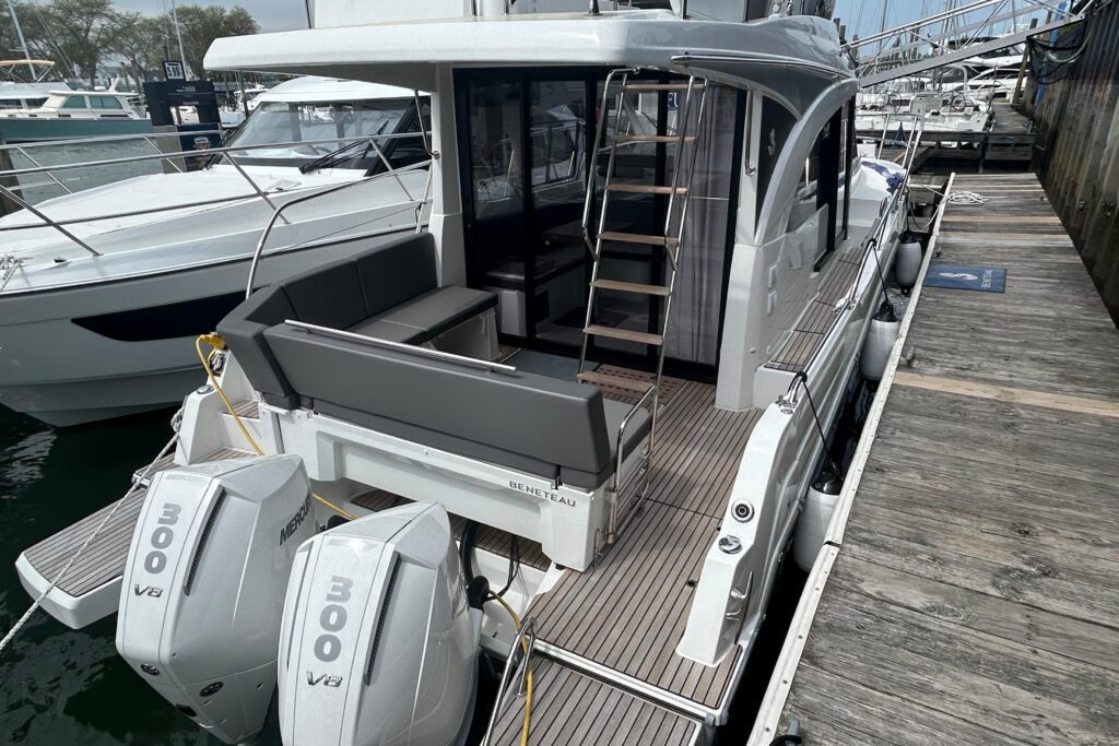 2025 Beneteau Antares 11 Fly