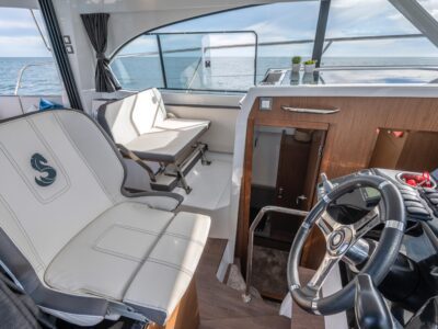 2025-beneteau-antares-11-fly-16