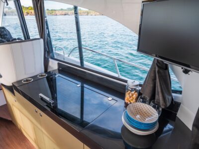 2025-beneteau-antares-11-fly-21