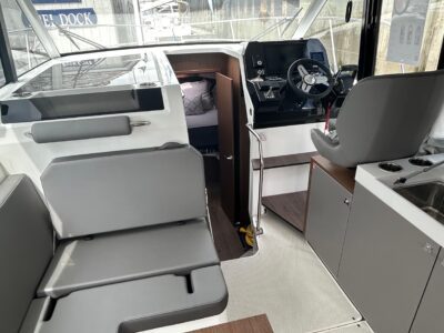 2025-beneteau-antares-11-fly-6