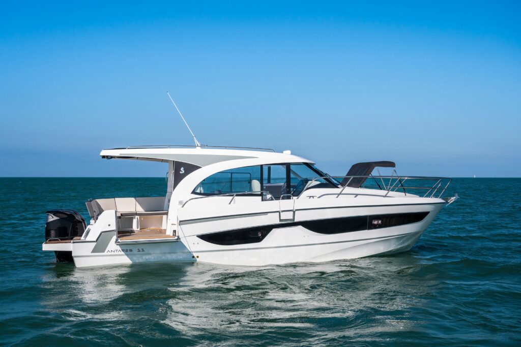 2026 Beneteau Antares 11 Coupe