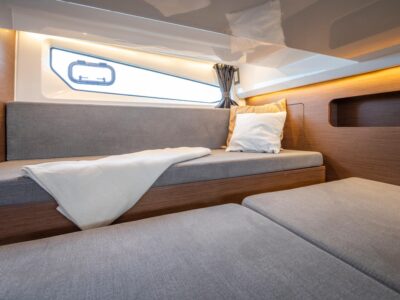 2026-beneteau-antares-11-coupe-16-1