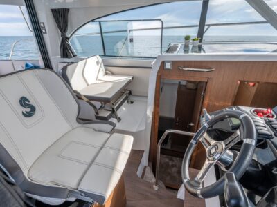 2026-beneteau-antares-11-coupe-3