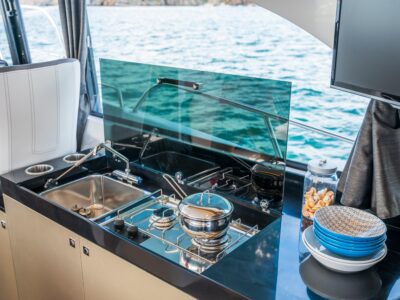 2026-beneteau-antares-11-coupe-7