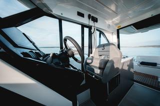 2026-beneteau-antares-9-10