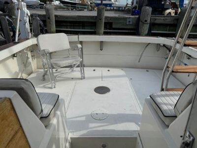 1988-black-watch-30-flybridge-25