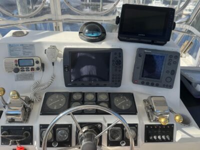 1988-black-watch-30-flybridge-32