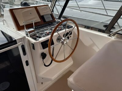 2001-legacy-yachts-34-express-18-1