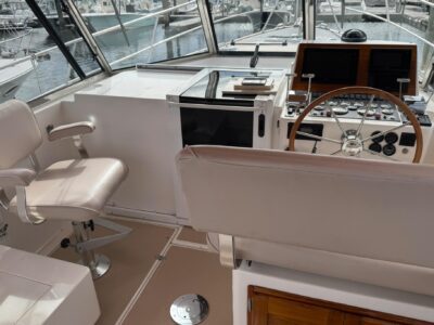2001-legacy-yachts-34-express-25-1