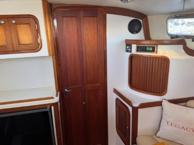 2001-legacy-yachts-34-express-37-1