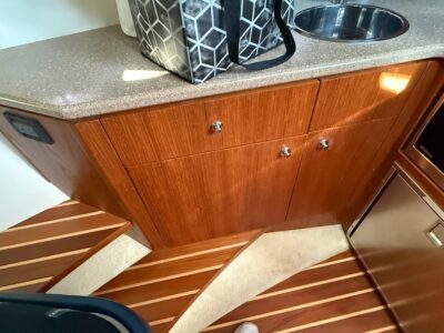 2012-tiara-yachts-3100-coronet-26-1