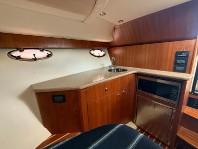2012-tiara-yachts-3100-coronet-35-1