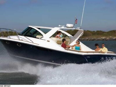 2012-tiara-yachts-3100-coronet-4-1