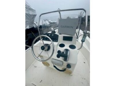 2014-boston-whaler-17-montauk-13-1