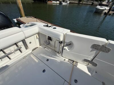 2016-boston-whaler-370-outrage-12-1