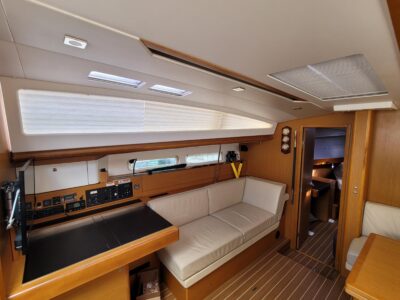 2017-jeanneau-sun-odyssey-44-ds-35-1